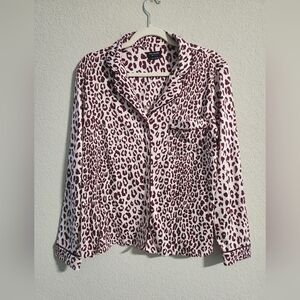 Kate Spade Women’s 2 piece button up pajama set pink leopard print size small